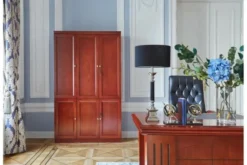 Arrediorg Armadio 3 ante per ufficio o studio in stile classico PRESTIGE C630B