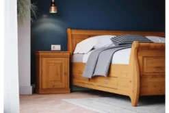 Arrediorg Comodino legno massello di pino color toscano shabby